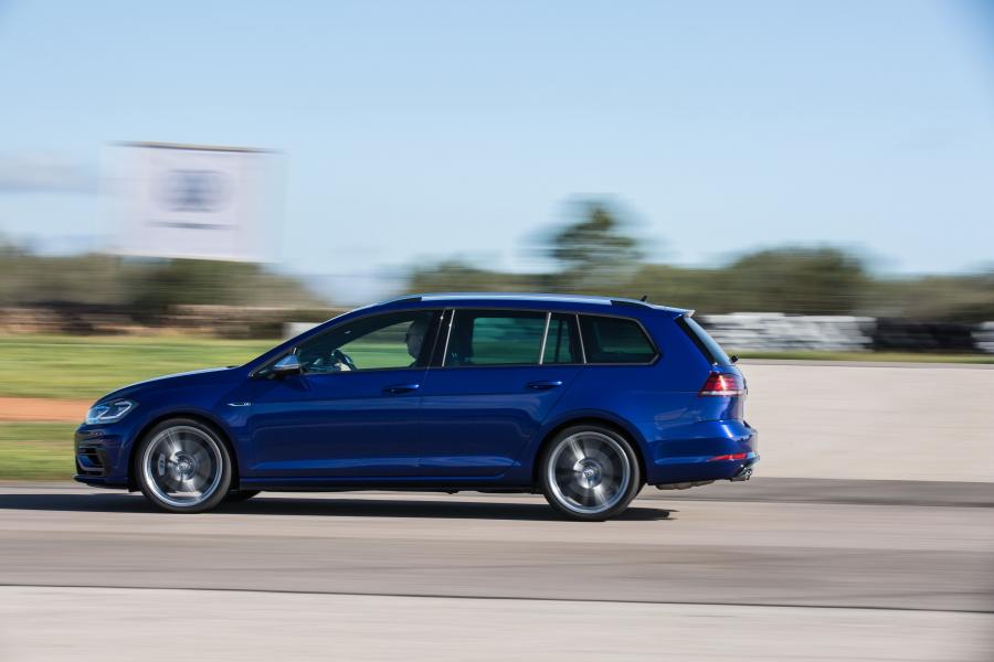  Volkswagen Golf R Variant 2017 года  (WW) (фото 20 из 28)